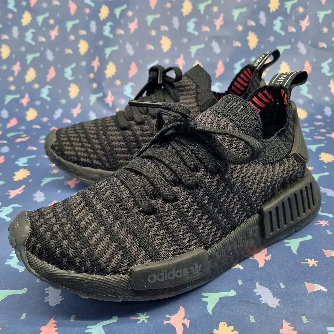 아디다스 NMD R1 운동화220.